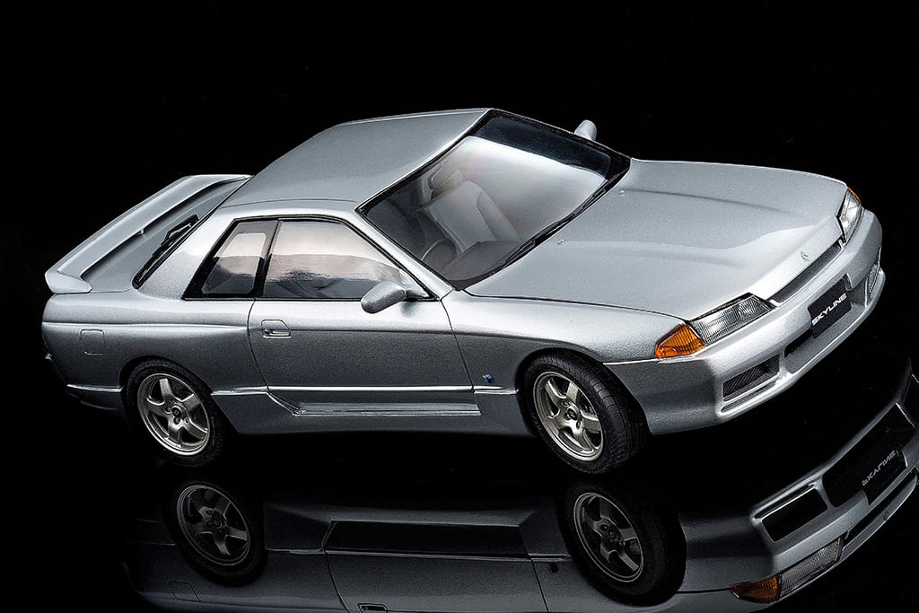 地味なグレード変更！地味だけどフル再現！アオシマ製BNR32から「R32型