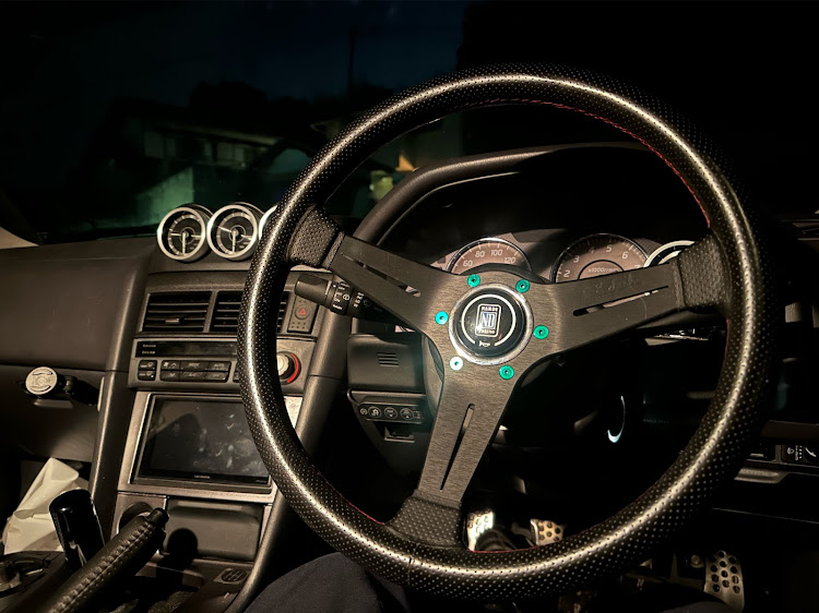 スカイラインのNC200・ナルディステアリング・NRG クイックリリース