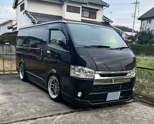 ハイエースバンの現場車・3インチブロック・玄武ブロック・我慢我慢