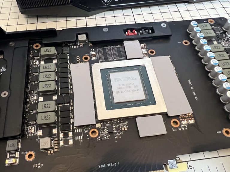 グラボ「MSI Gaming TRIO X Geforce RTX 3080」のVRAMのサーマルパッド