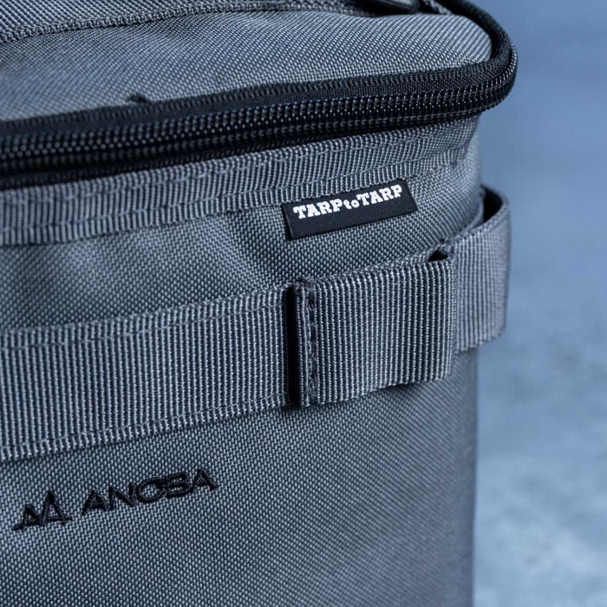 TARP GLASSコンテナ by ANOBA 2P – LOG