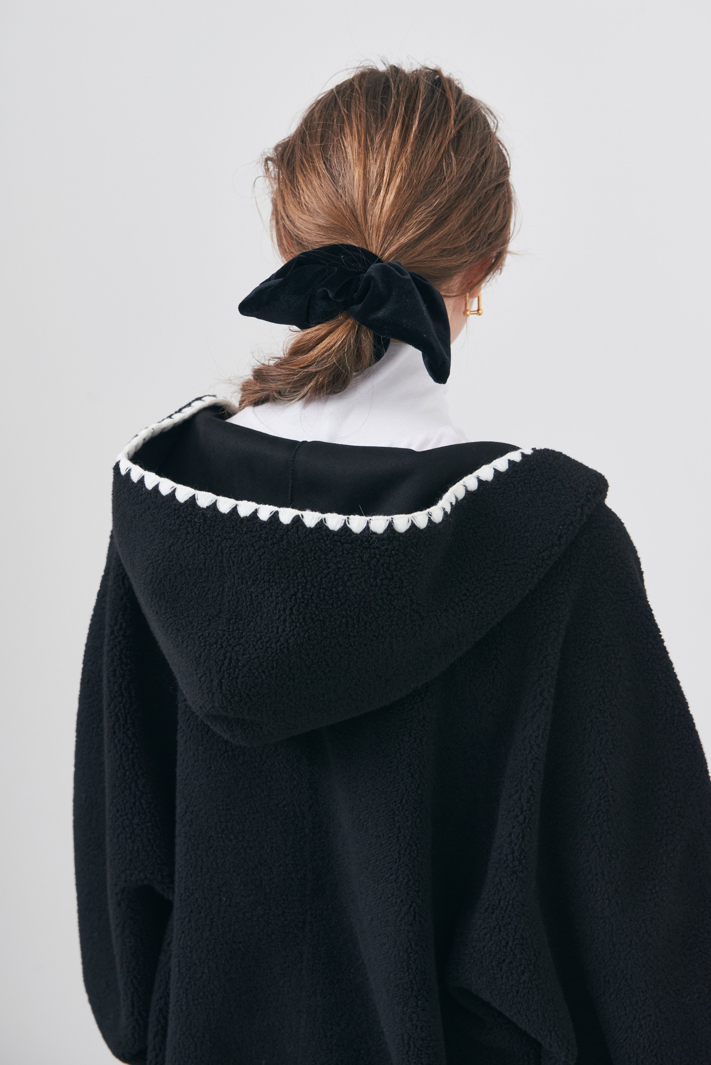 Scallop Boa Hoodie / Black – LIten.online