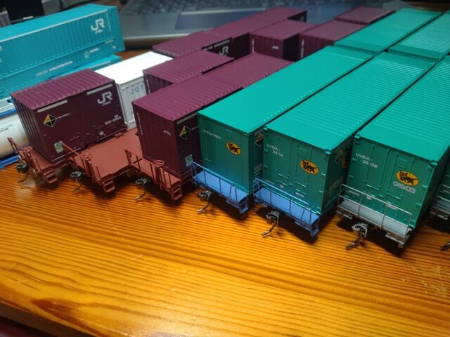 TOMIX HO コンテナ車 : クローゼットの中の鉄道模型