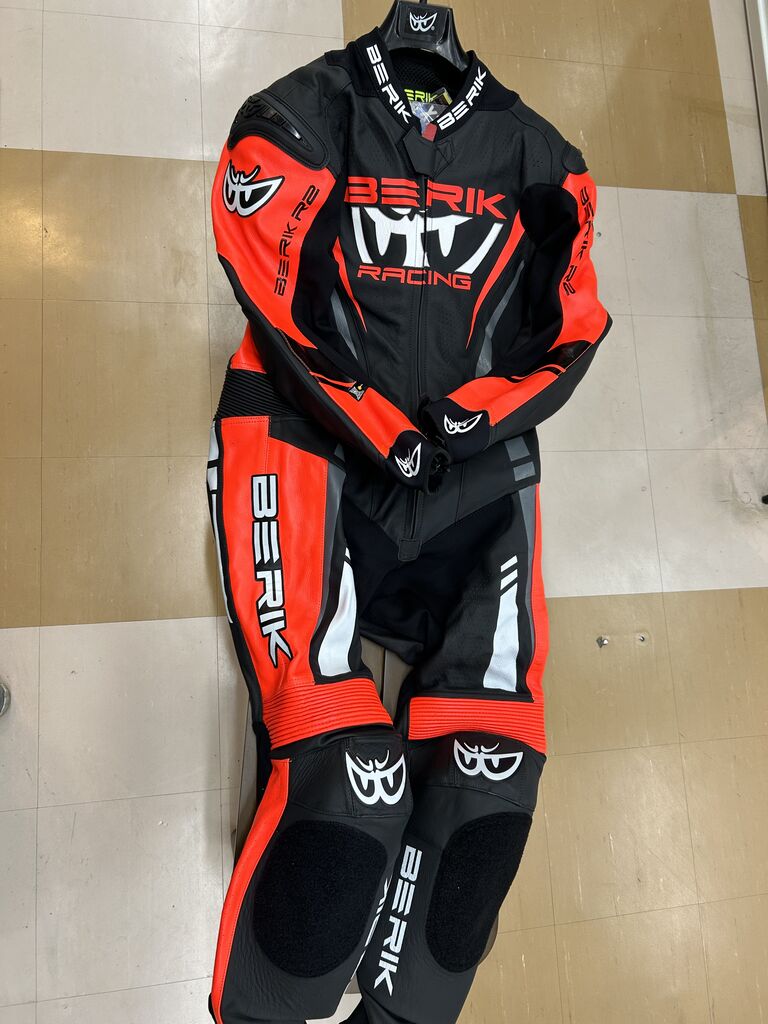 四日市2りんかん】期間限定！BERIK革ツナギ＆インナーが