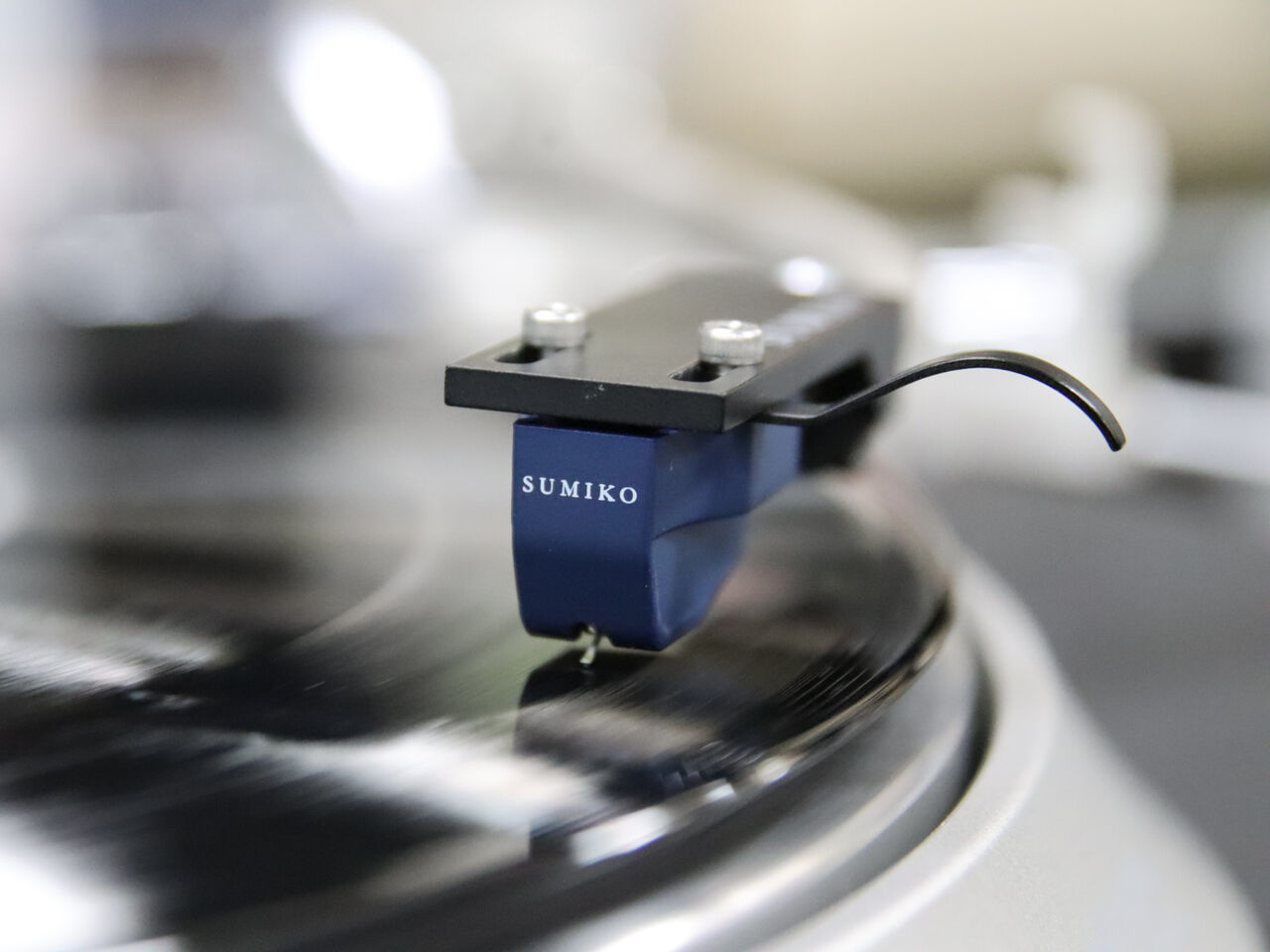 レギュラーに名乗りを上げる！SUMIKO 新型MCカートリッジ Blue Point