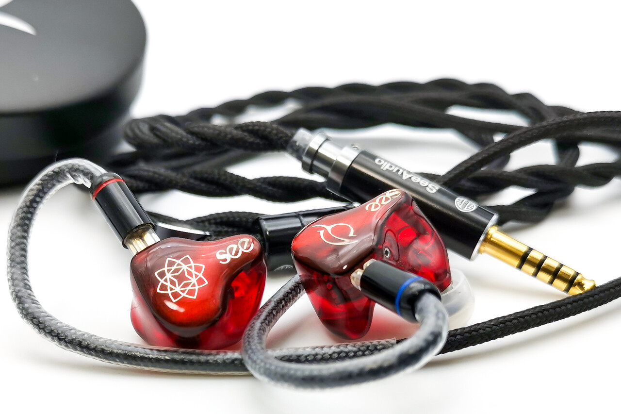 SeeAudio Bravery Anniversary Limited Edition」 限定500個、レッドの