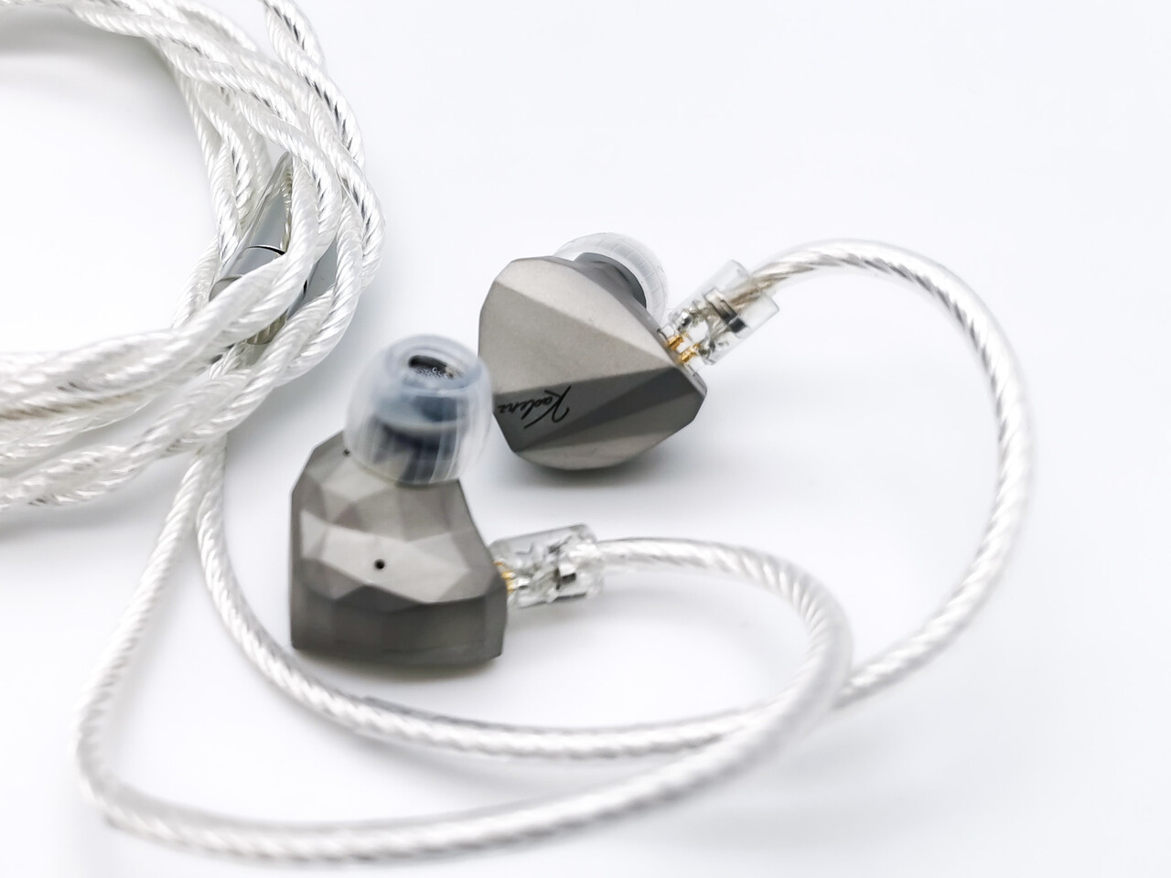 棚からレビュー】 水月雨「Moondrop Kadenz」 さらに進化した技術で