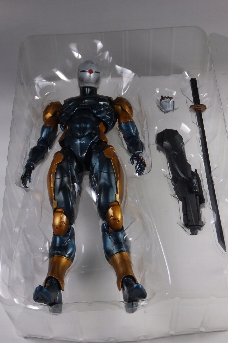 PLAY ARTS改 METAL GEAR SOLID サイボーグ忍者 レビュー : 物欲を解放