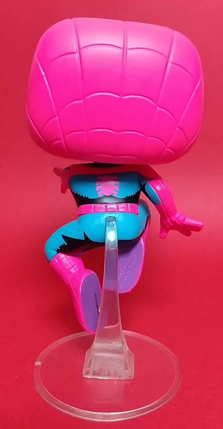 ブラックライトで光る！アメリカのTarget限定フィギュア】POP! MARVEL