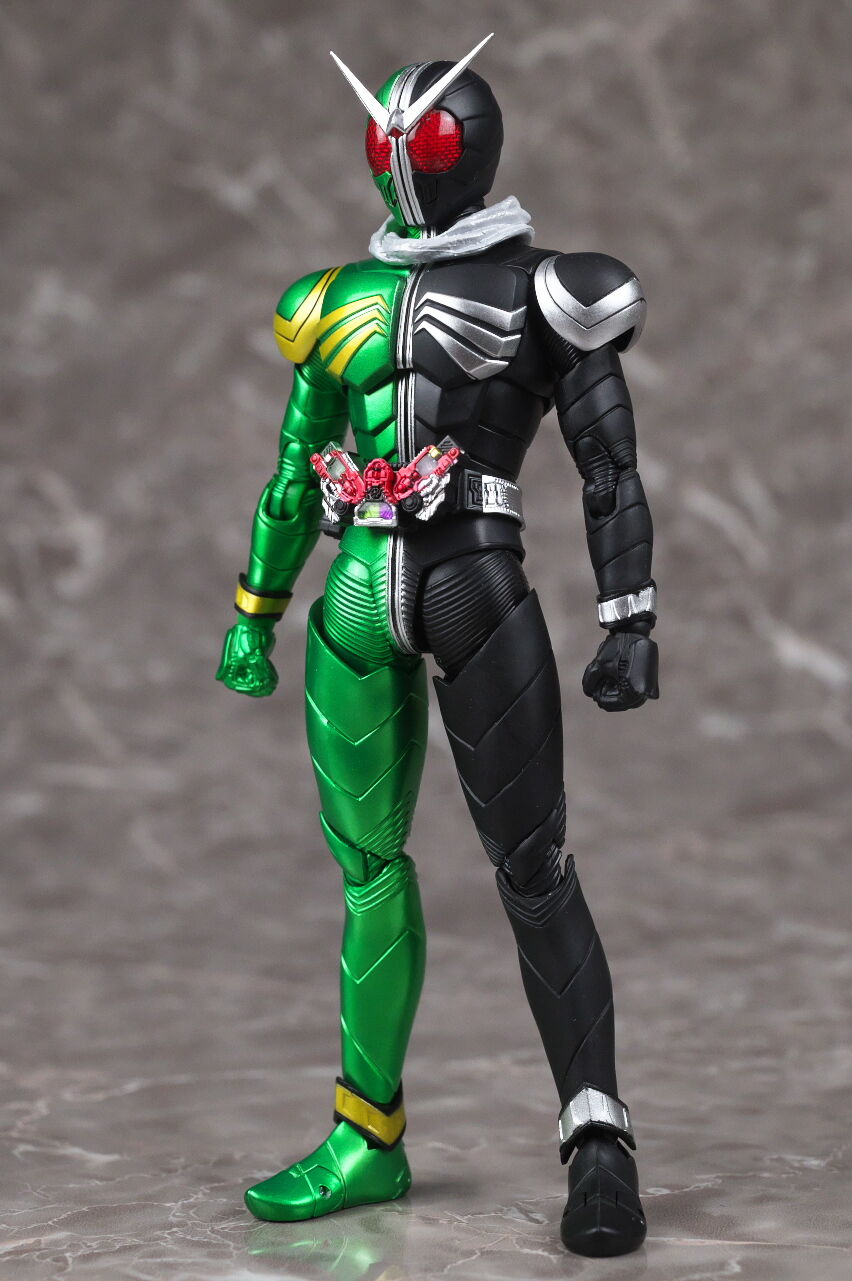 S.H.フィギュアーツ （真骨彫製法） 仮面ライダーW サイクロンスカル