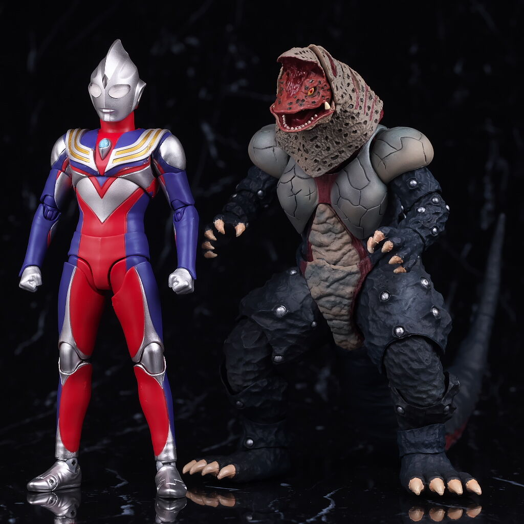 新品 未開封 ゴルザ（ウルトラマンティガ） 開封済み フィギュア S.H.