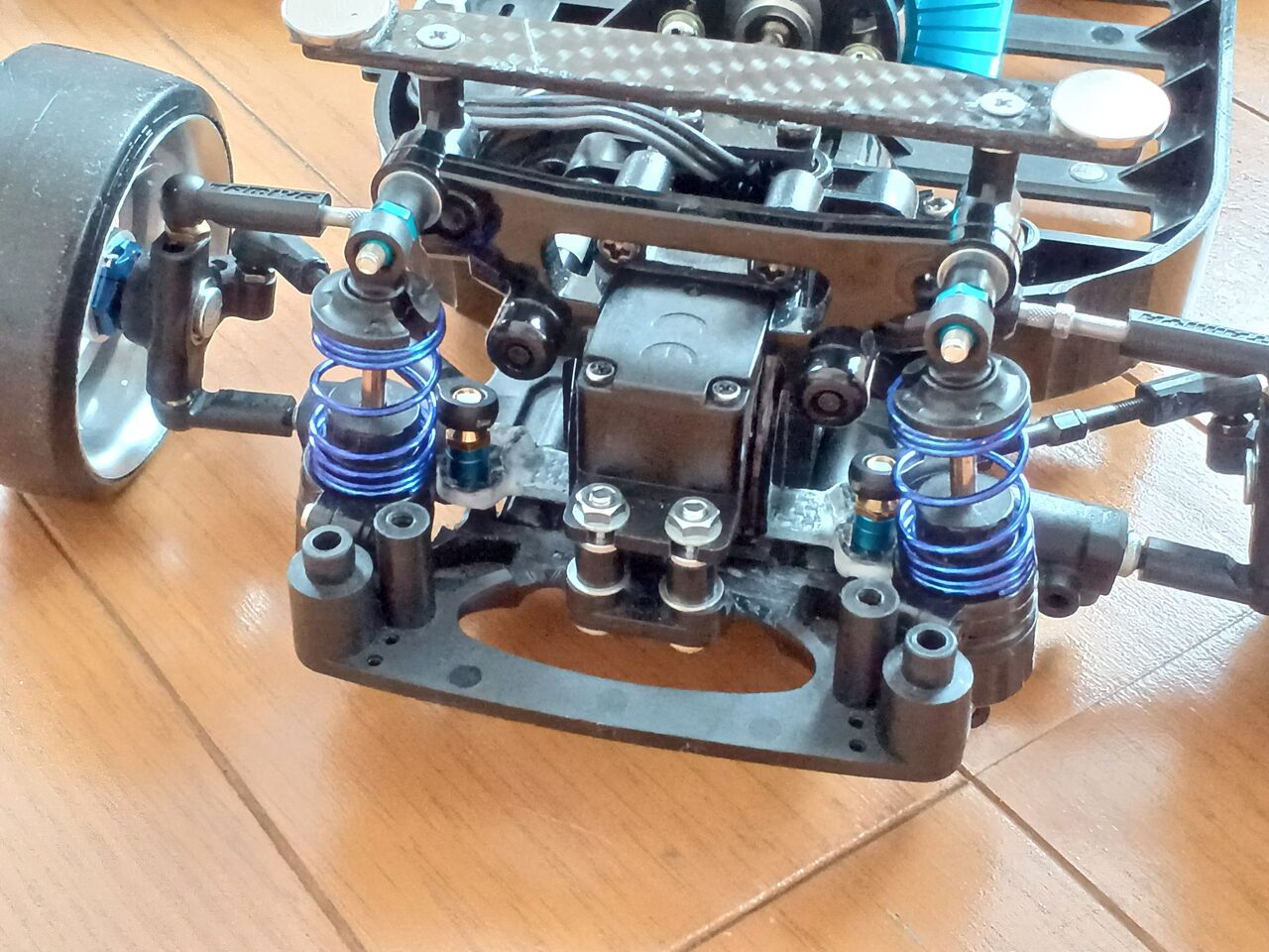 2024/7/27の作業：タミヤ TT-01のフロントモーター化④ : お父さんの