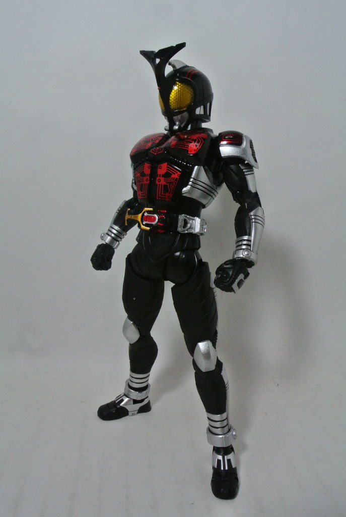 S.H.Figuarts 仮面ライダーダークカブト（真骨彫製法） レビュー