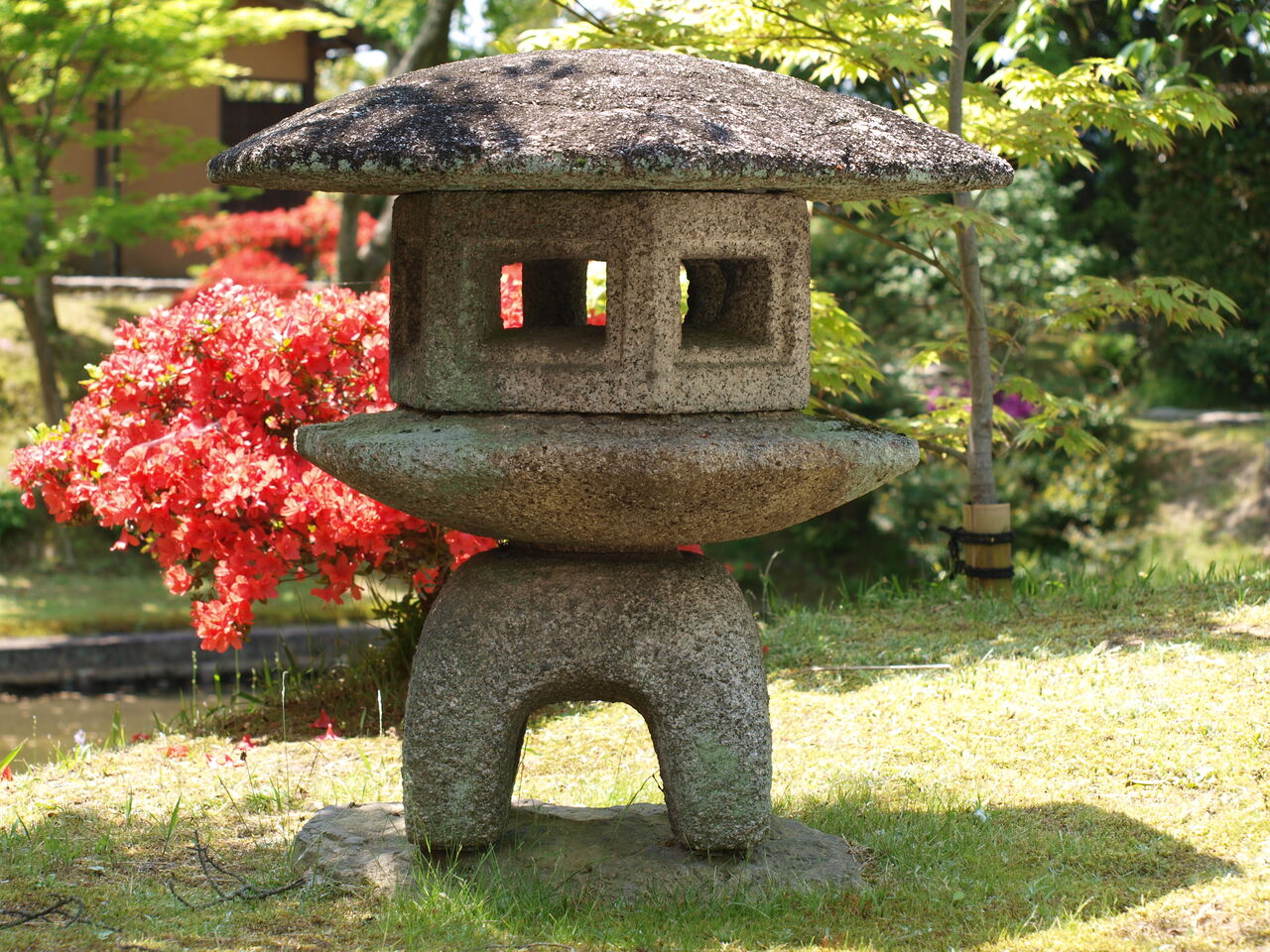宝珠（玉）のない灯篭｜桂雪見 : 岡崎市 老舗石屋㈱杉田石材店のブログ