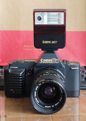 フイルム時代、私が使用した最後のマニュアルカメラ。キャノンT-70