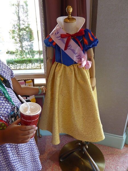 ビビディ・バビディ・ブティックで白雪姫になる ～ハロウィンイン