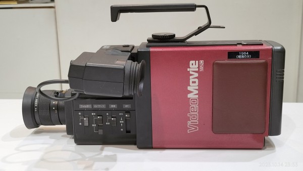 1984/昭和59/Victor/GR-C1/VIDEO MOVIE/当時世界最小最軽量のビデオ一