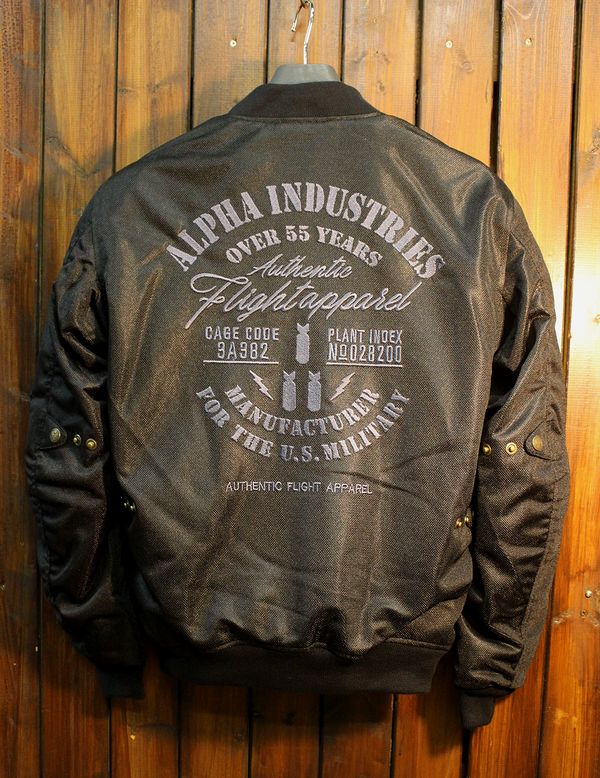 バイクから降りても、街にとけ込むALPHA L-2B メッシュMCジャケット