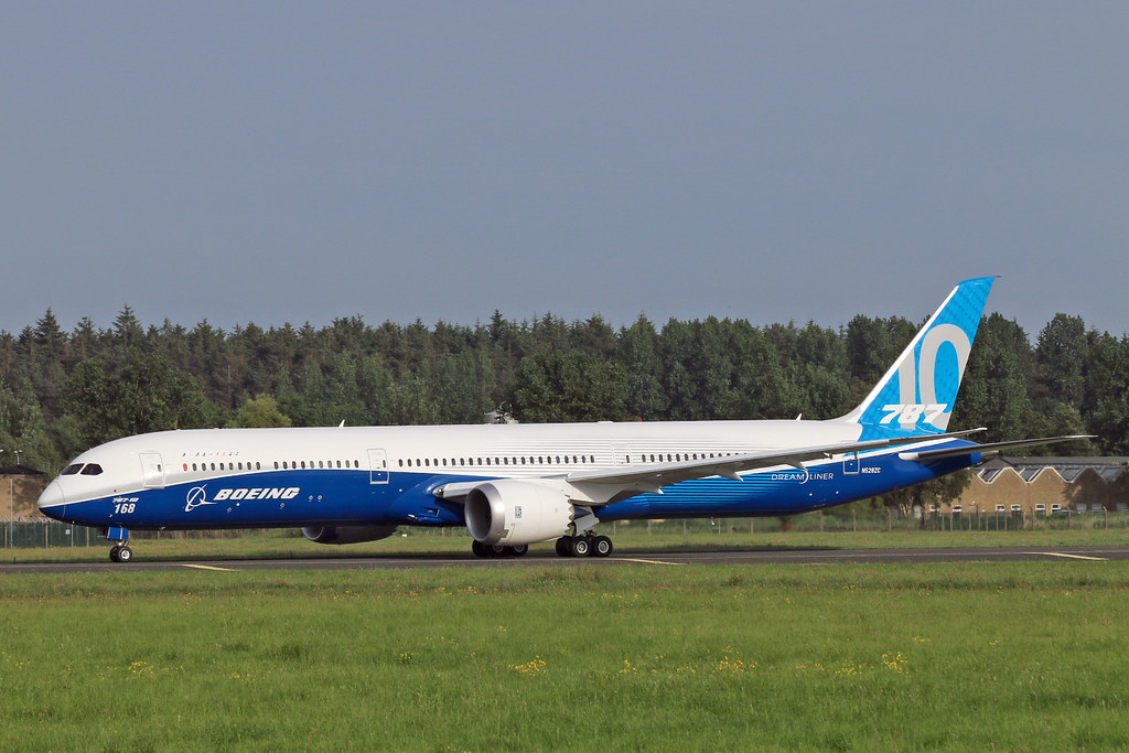 B787-10 N528ZC BOEING CO | The Boeing 787-10 Dreamliner made… | Flickr