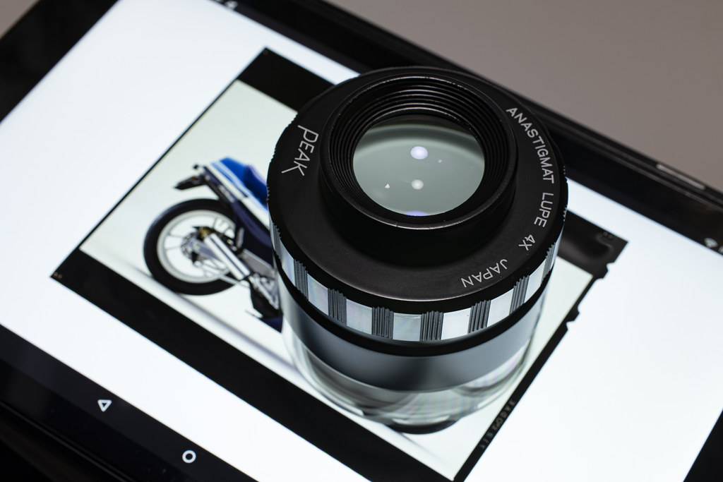 石好きによるルーペ紹介⑧ 平面を見たいならこれ『PEAK ANASTIGMAT