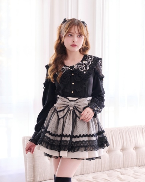 ジュエリーリボン刺繍セーラーリブトップス ｜ LIZ LISA（リズリサ