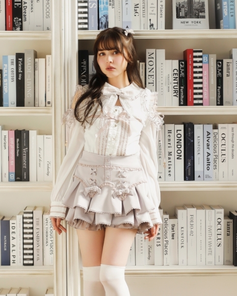 ロングリボンフリルブラウス ｜ LIZ LISA（リズリサ）公式通販