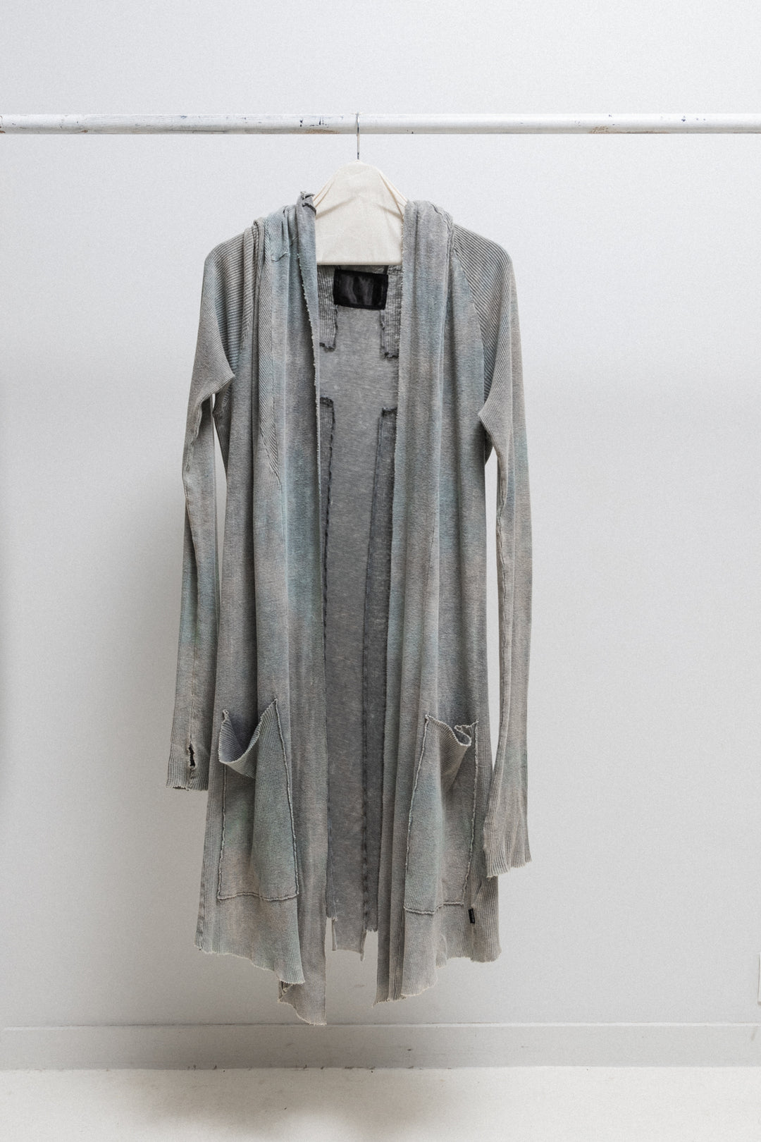 L.G.B - Back cross cardigan with thumb holes – L'OBSCUR