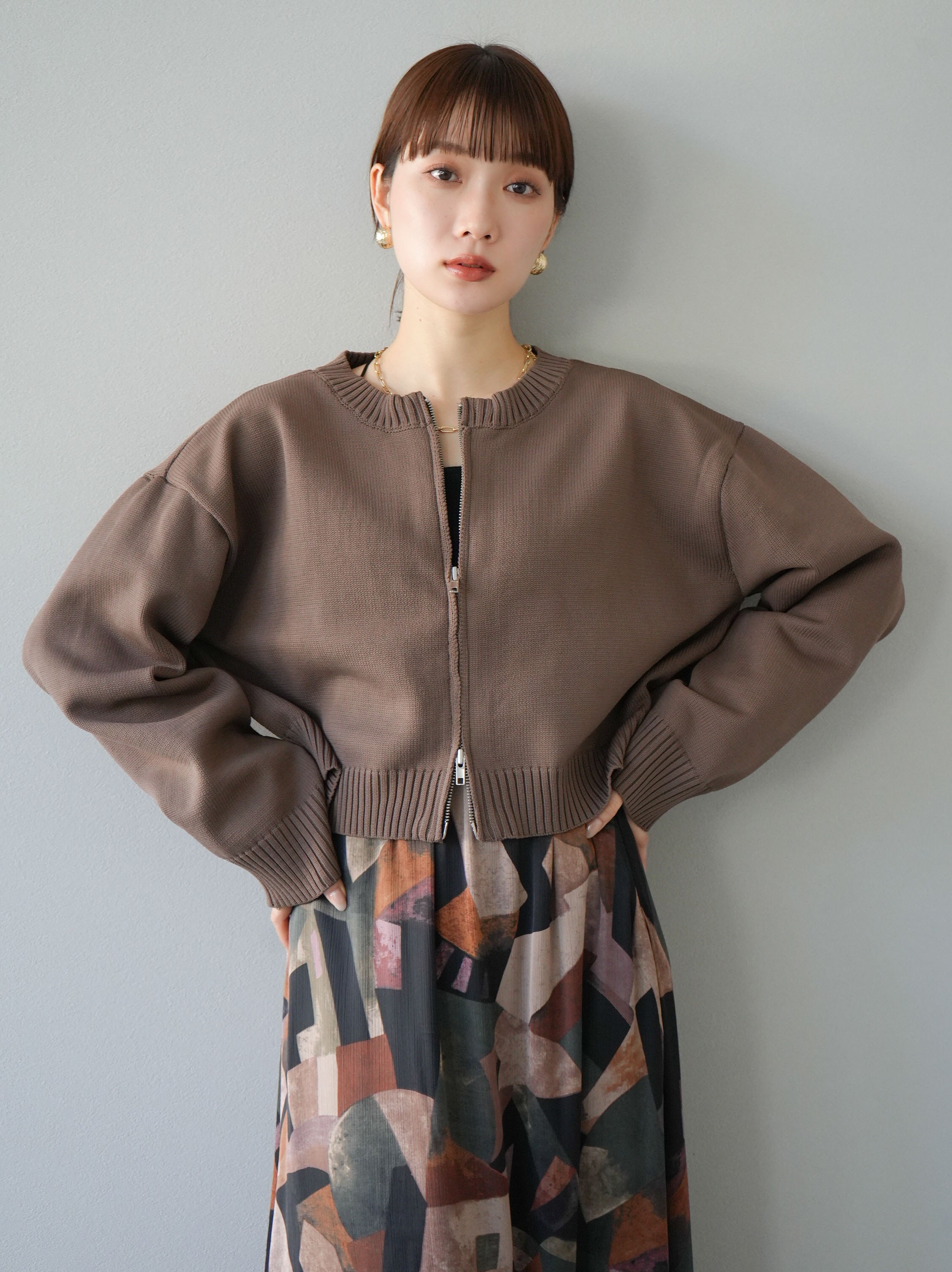 予約]ダブルジップポリエステルニットカーディガン/モカ – Lumier