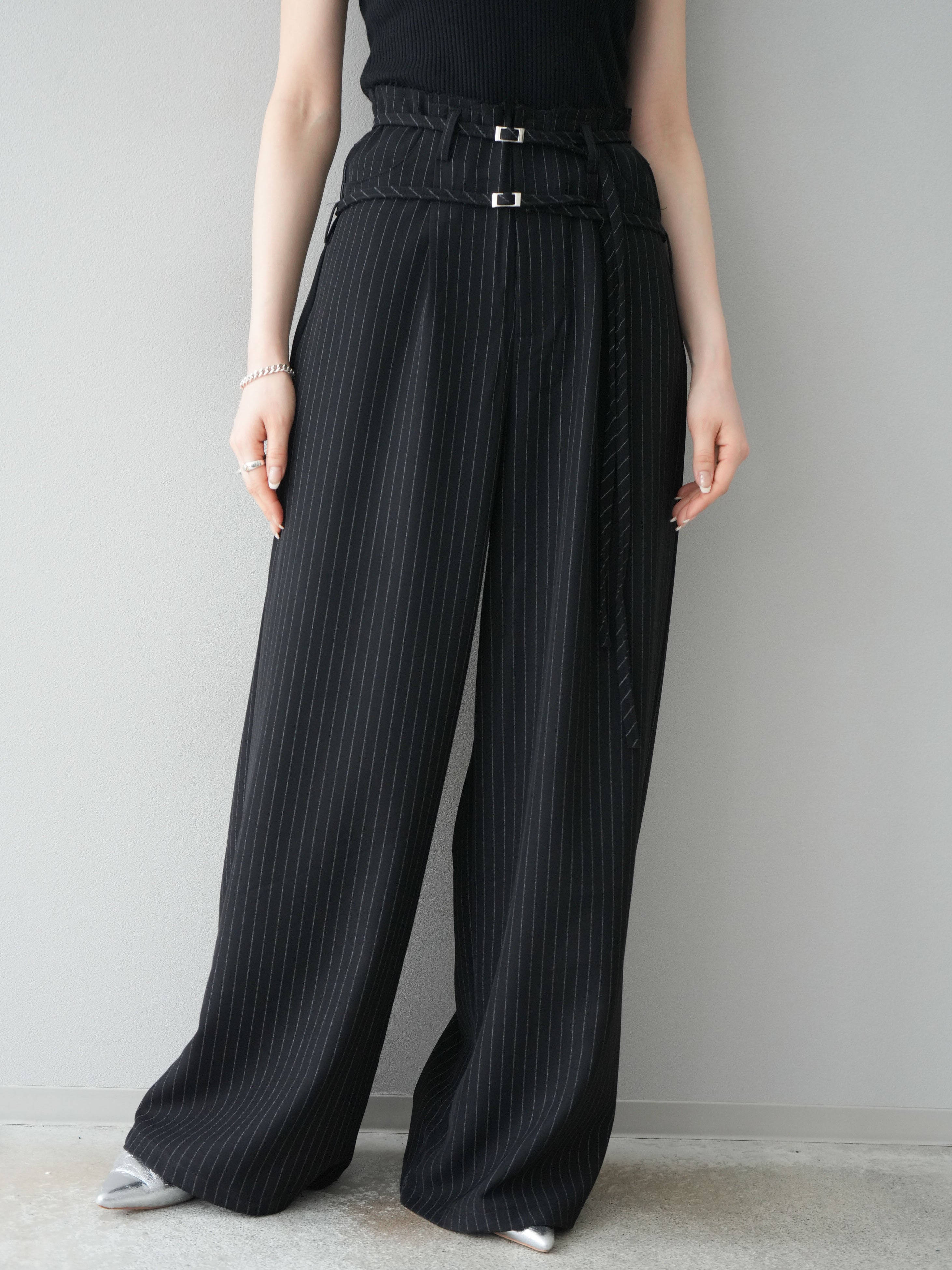 予約]ダブルベルトストライプワイドパンツ/ブラック – Lumier