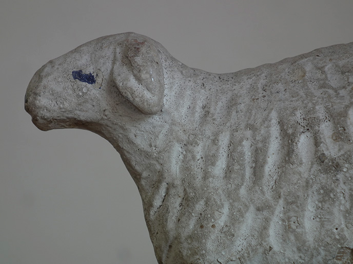 G02189 アンティーク 古い木彫りの羊（耳大） | MANSIKKA