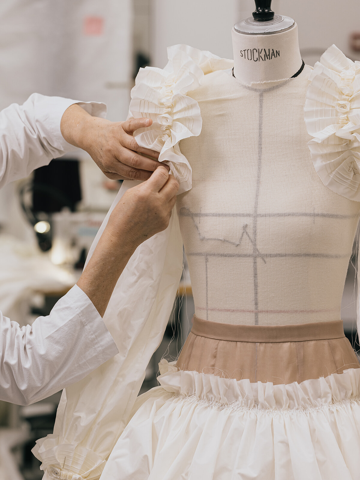 シャネルの真髄がここに。ロマンスと芸術の力が輝く2024-25年秋冬