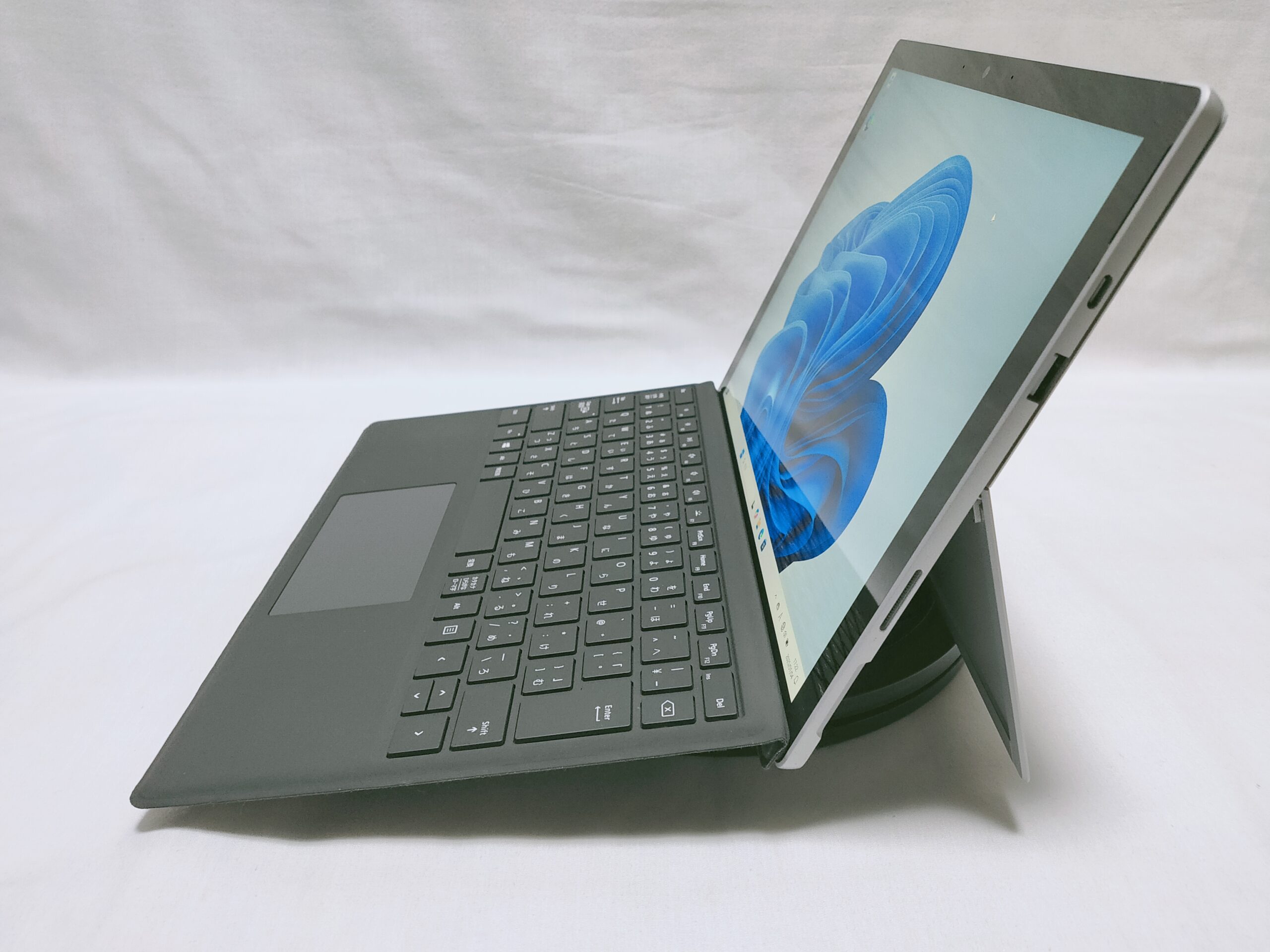 中古Microsoft Surface Pro 7 – Madasee