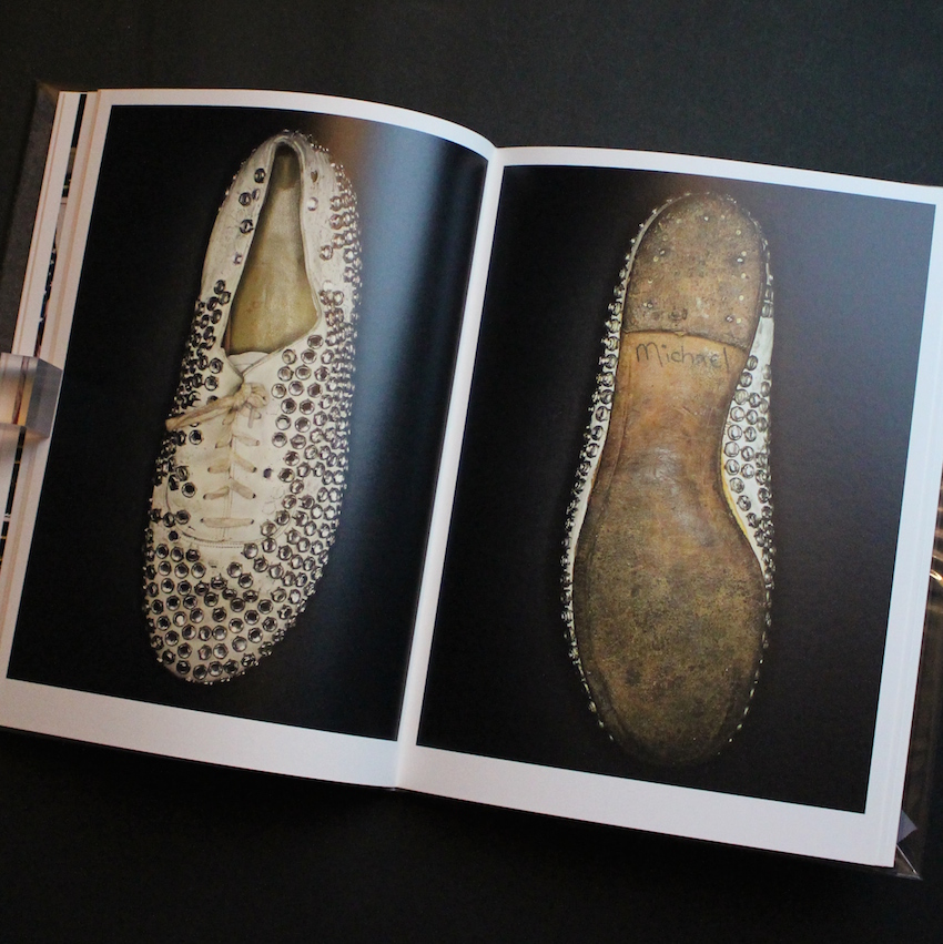 Neverland Lost A Portrait of Michael Jackson - Henry Leutwyler