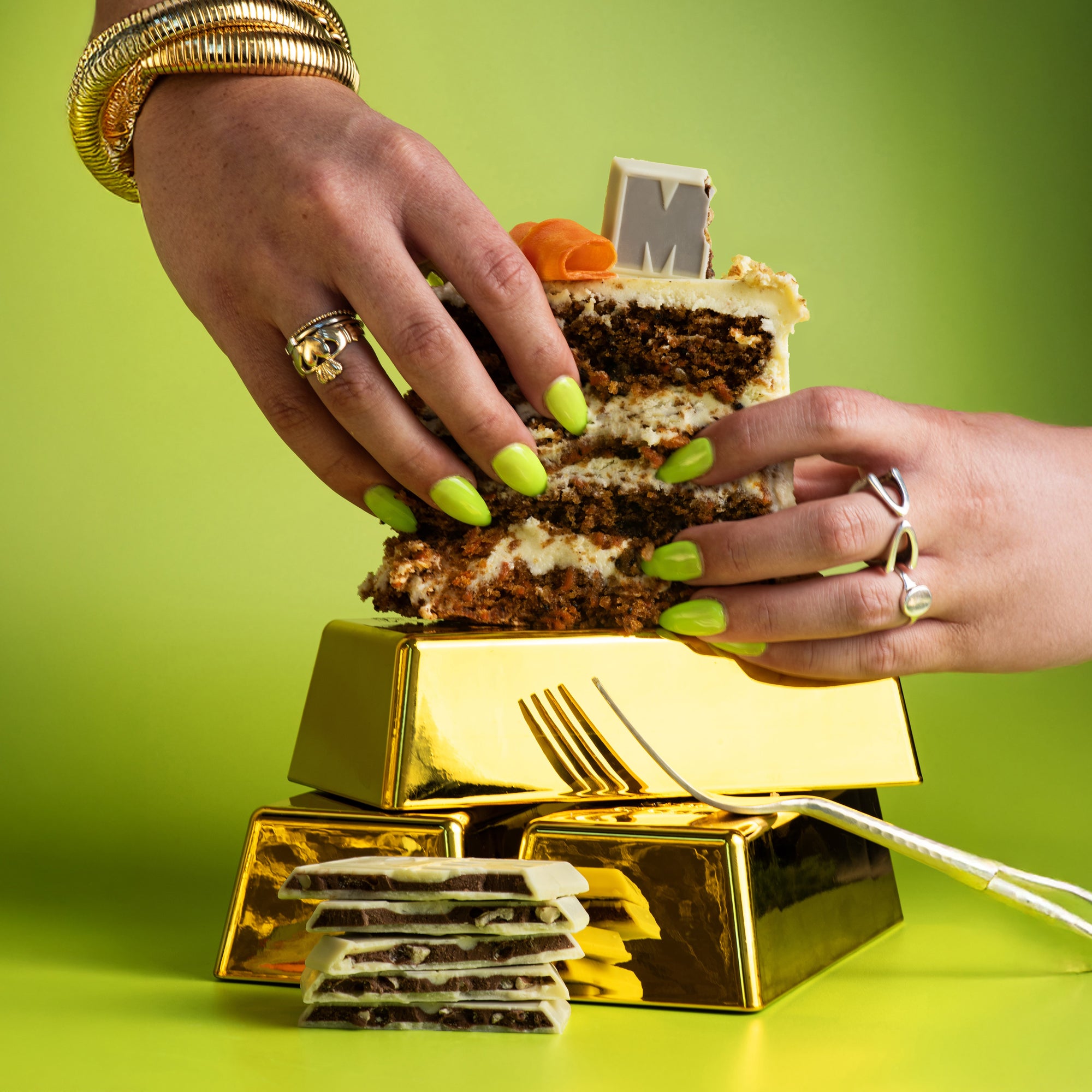 White Chocolate Bar with Carrot Cake Flavor | Maeve Ethical Chocolate