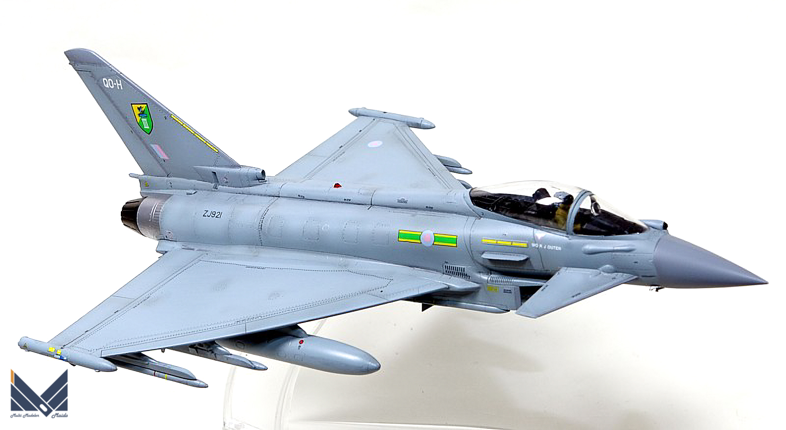 ハセガワ 1/72 ユーロファイター タイフーン 完成品 HASEGAWA
