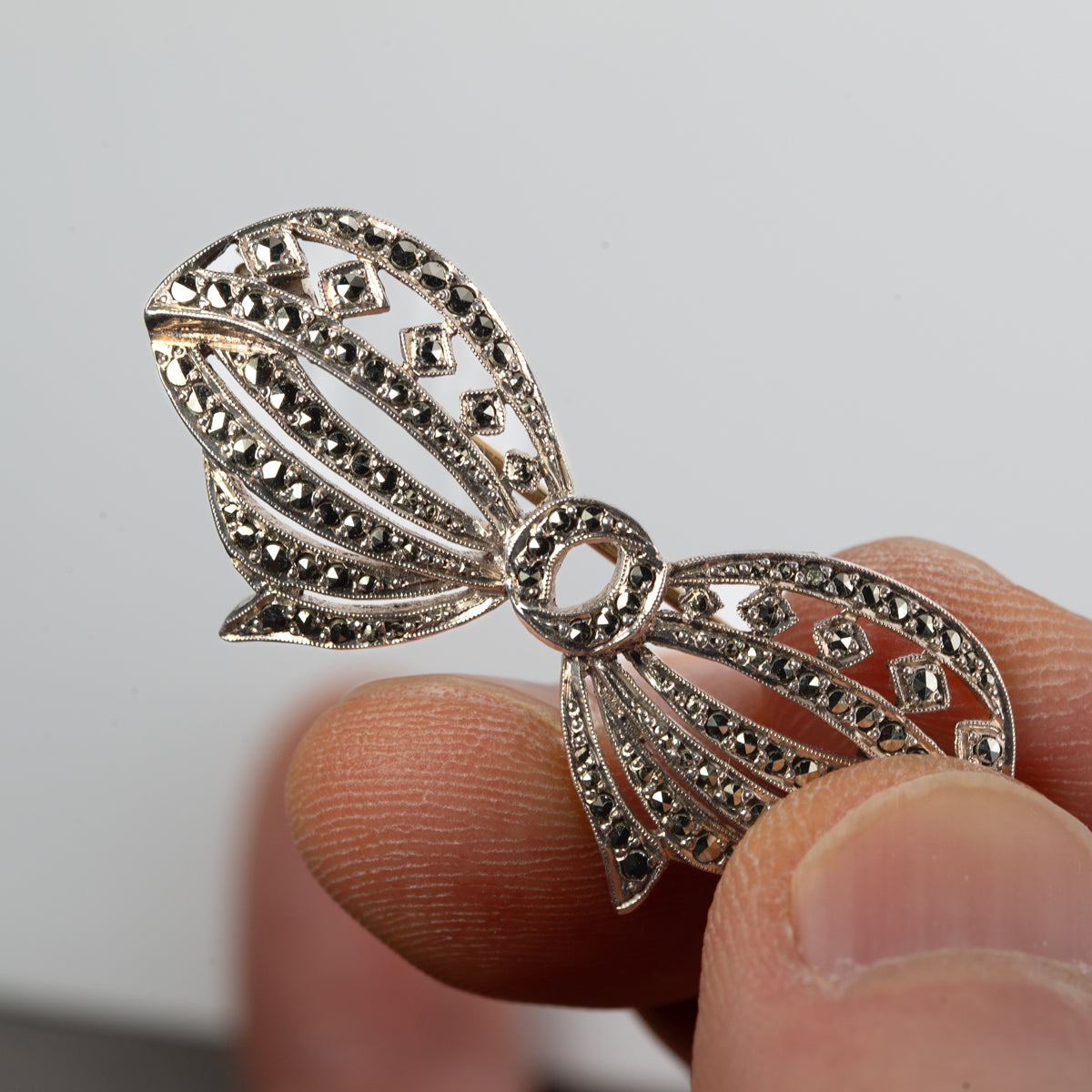 フランス アールデコ期のリボンブローチ