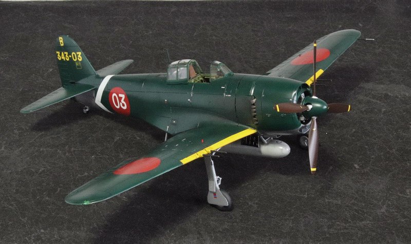 1/32川西 N1K2-J 局地戦闘機 紫電改 完成品｜艦船模型の販売する
