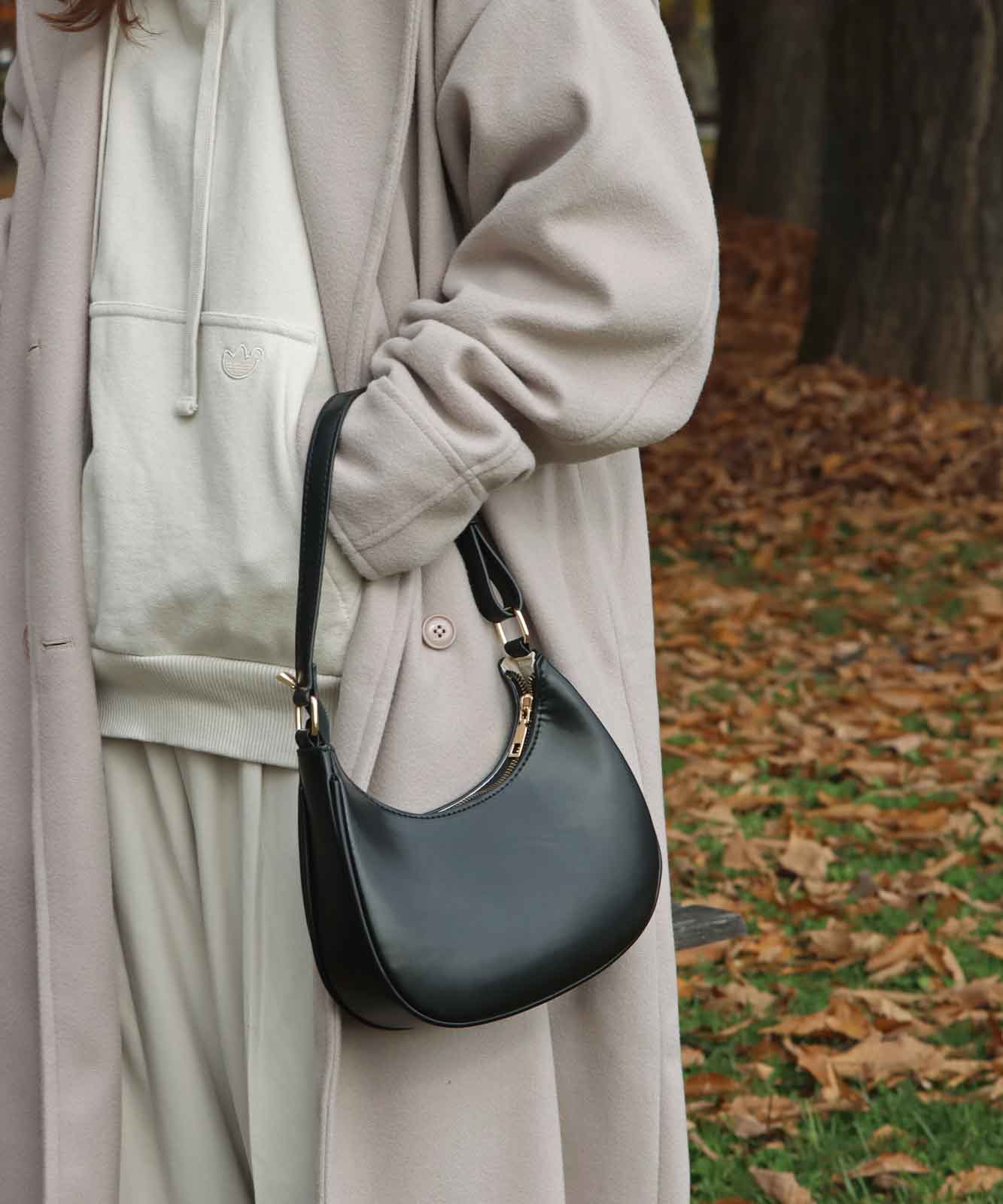 40%OFF】COURO ハーフムーンホーボーバッグ | すべての商品 | Studio