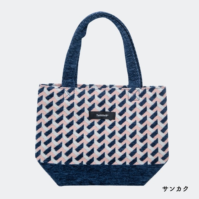 き*も様 【使用数回】topologie パッチ付きネイビー小型バッグ き*も様