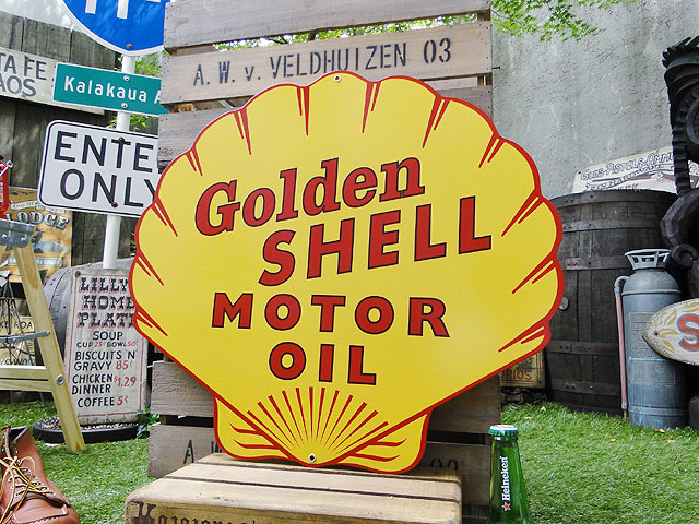 ド迫力！ビッグサイズ看板 ゴールデンシェル モーターオイル U.S.