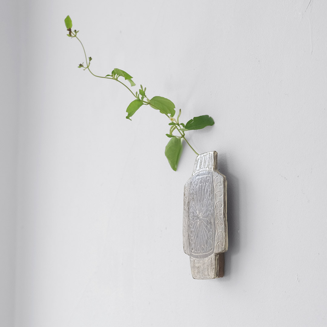 陶板掛け花入/壁掛け・自立2way | からつ焼 高麗窯 | 糸島くらし×ここ