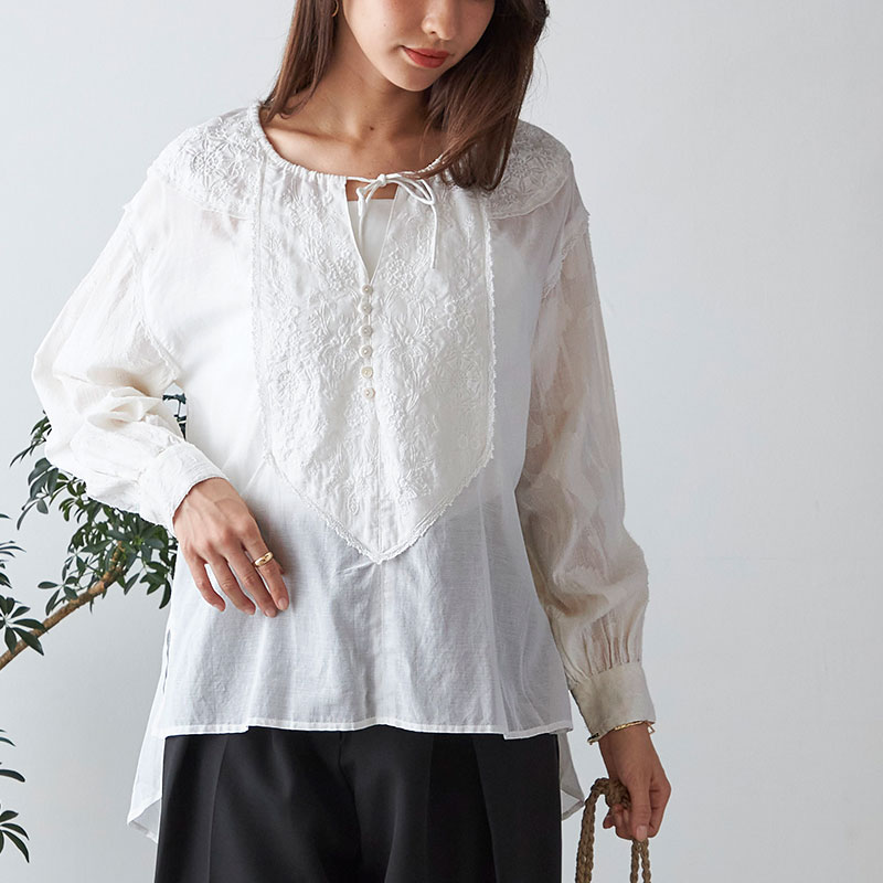 アンティーク刺繍ブラウス | トップス | Fanaka
