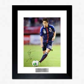 イニエスタ直筆サイン入りバルセロナ17/18フォト (ラストゴール) | THE