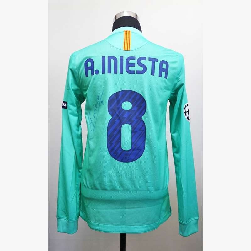 イニエスタ直筆サイン入り選手支給バルセロナ10/11アウェイ