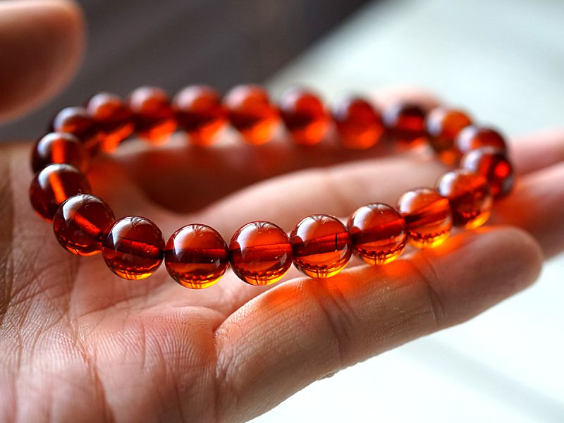 天然アンバー（琥珀） ブレスレット 10mm玉 No.19 最高級（5A）｜最