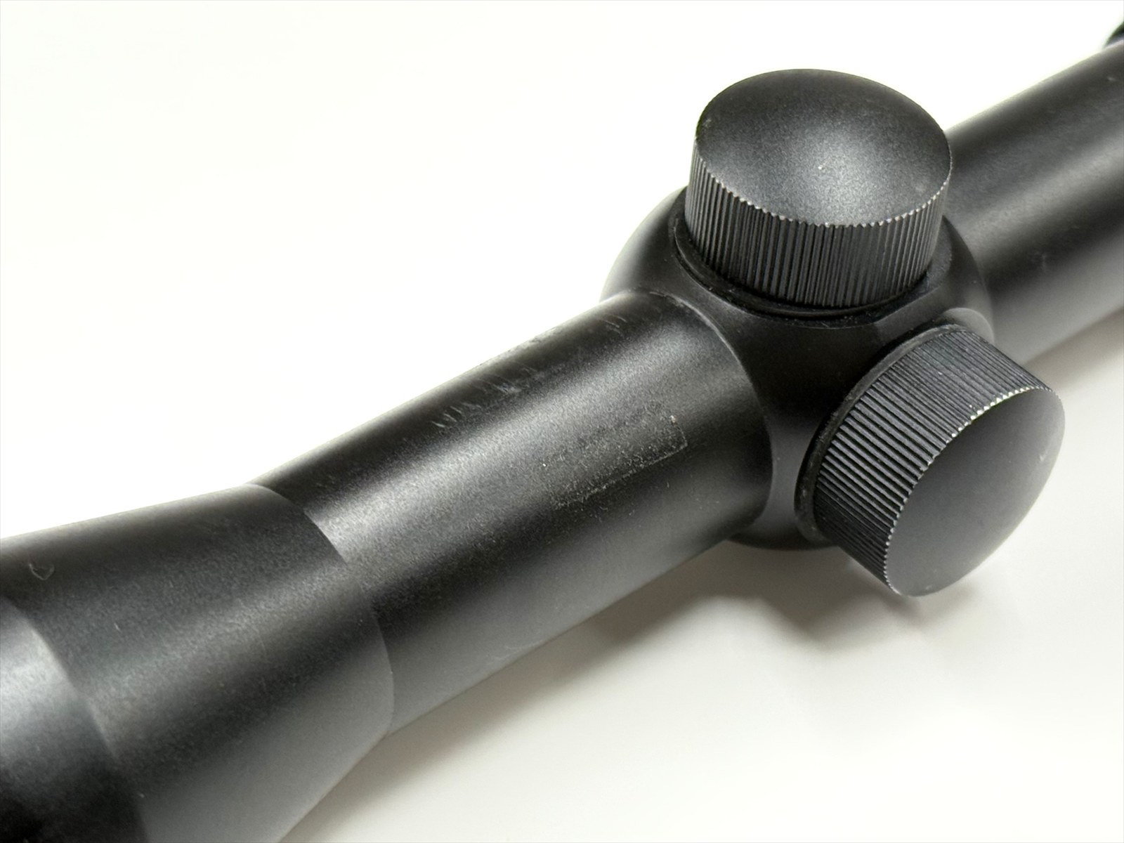 特選中古品】フロンティア 4×32 ライフルスコープ 1インチ径 11268