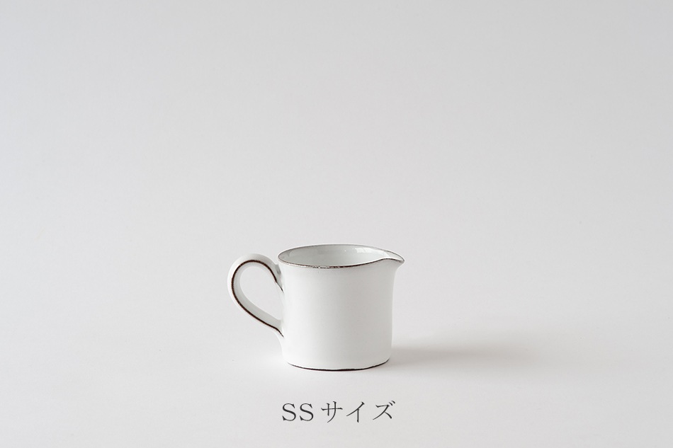 ホワイトライン ジャグ（ヨナス・リンドホルム／Jonas Lindholm