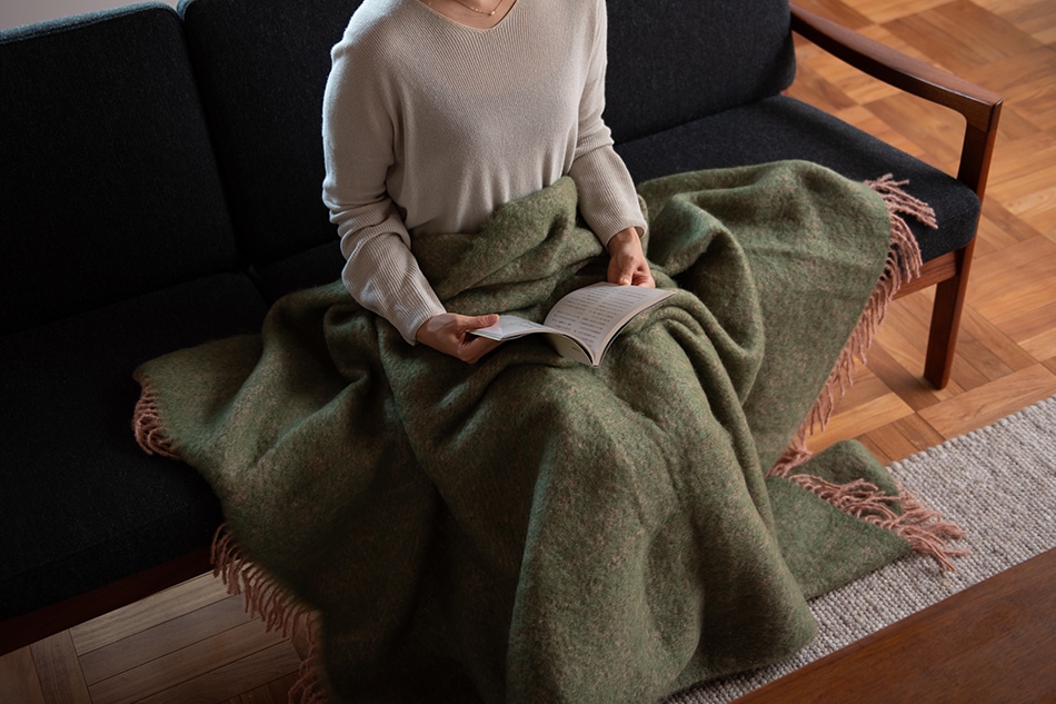 廃番在庫限り】レボントゥリ／REVONTULI モヘアブランケット（ラプアン