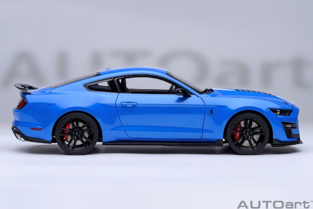 新品 73094 オートアート 1/18 フォード マスタング シェルビー GT500