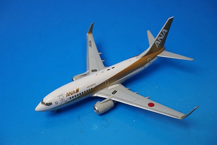 ANA Boeing 737-700 モデル 1:200 ANA Boeing 737-700 全日空